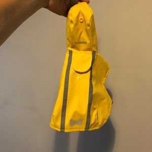 COPY - Voyager dog raincoat, never used, size small